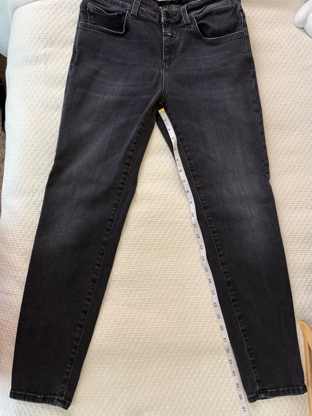 EUC- Closed “Barker” Italian Black Skinny Jeans